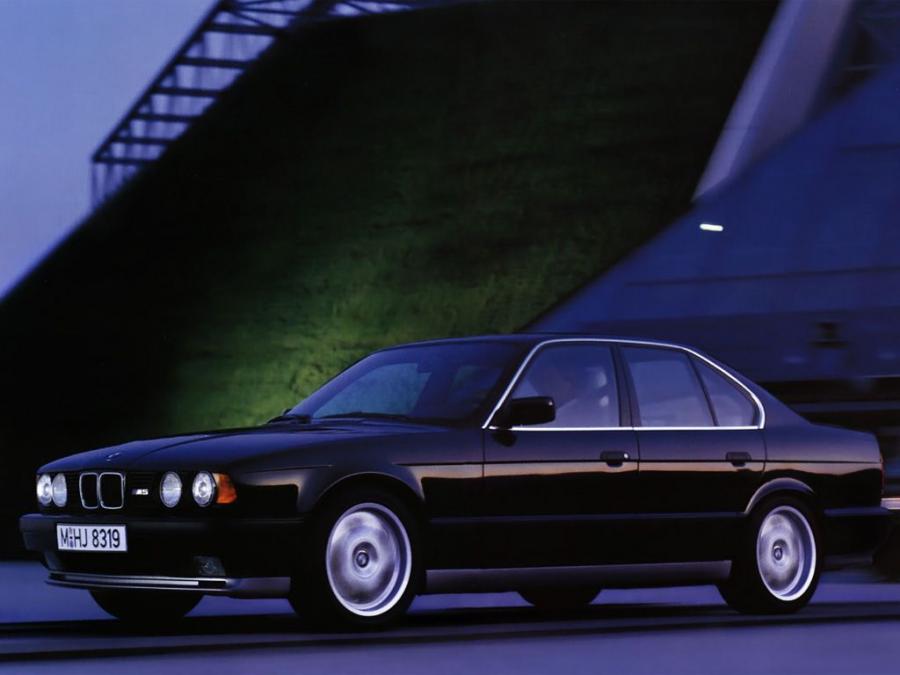  BMW M5 Sedan (E34) 1991 года  (WW) (фото 38 из 42)